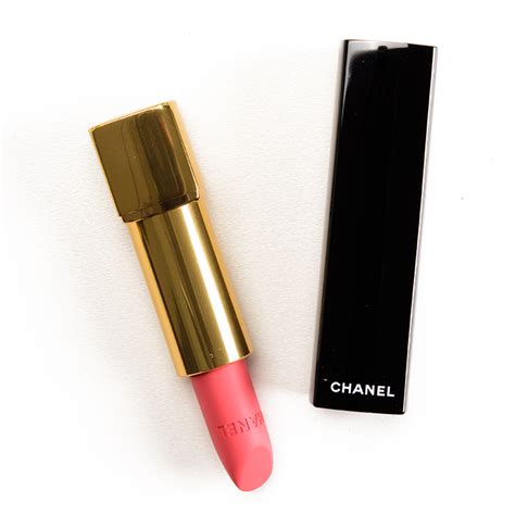 chanel 61 la secrete|Chanel La Secrete (61) Rouge Allure Velvet Review & Swatches.